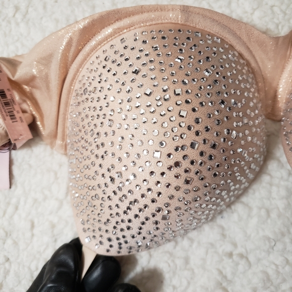 Victoria's Secret Dream Angels Bra & Pant Set - Picture 7 of 15